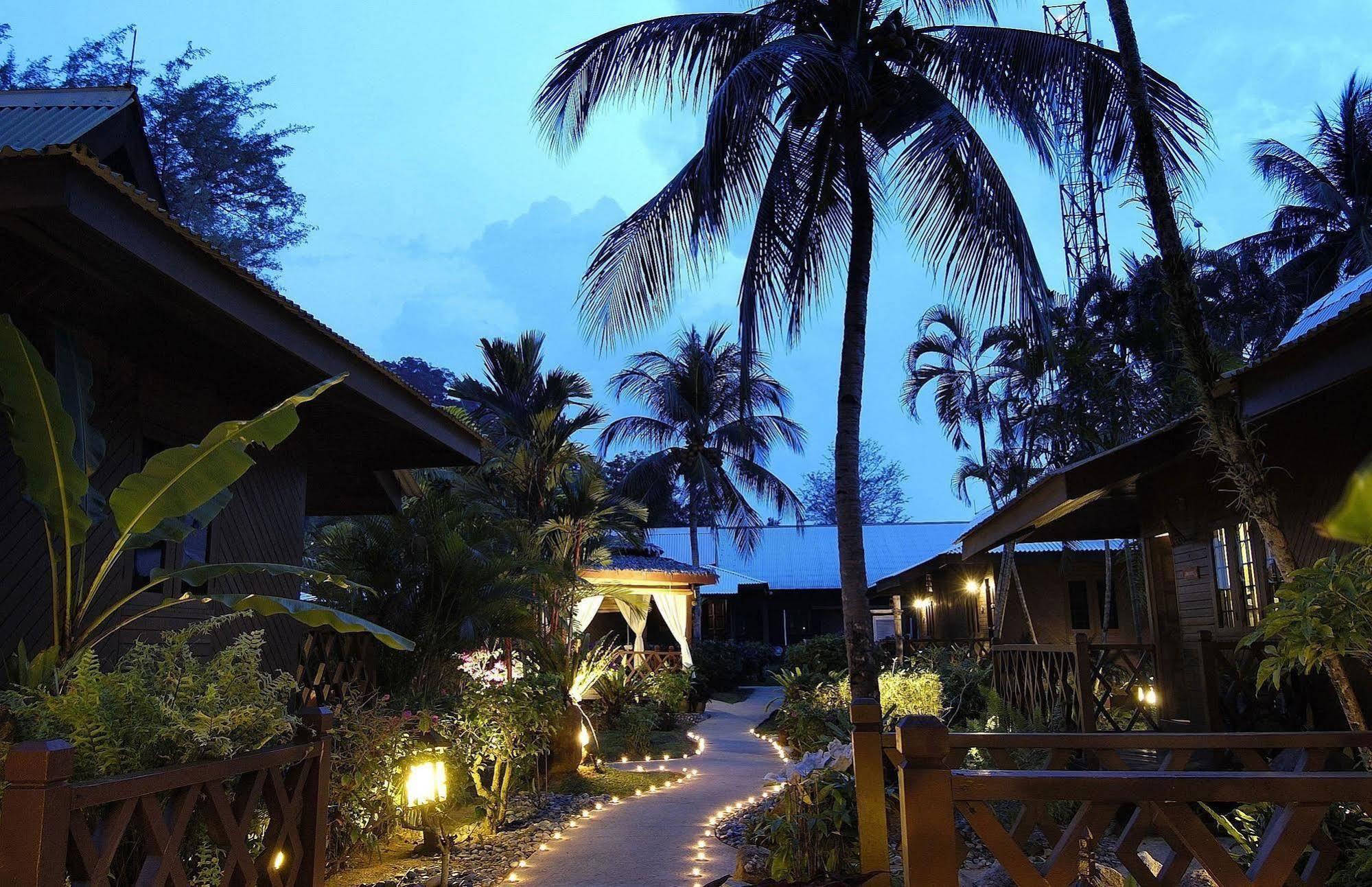 Berjaya Tioman Resort Мерсинг Экстерьер фото